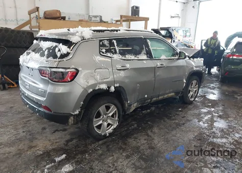 2022 Jeep Compass Latitude 4X4 from USA, damaged, VIN 3C4NJDBB4NT136733